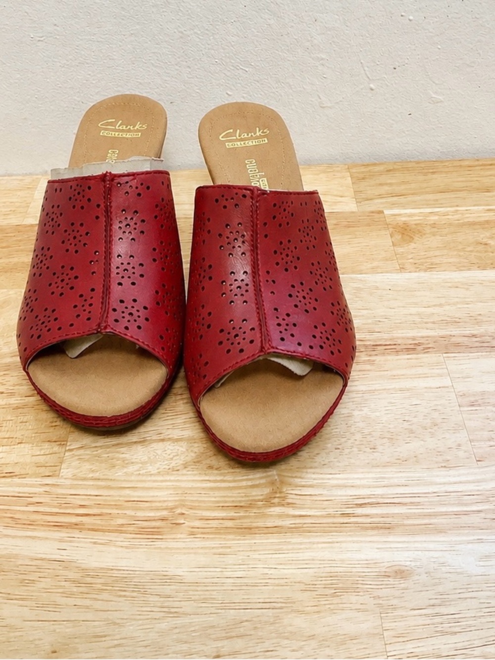 Clarks Helio Corridor Red Leather Wedge Sandals Sz 8